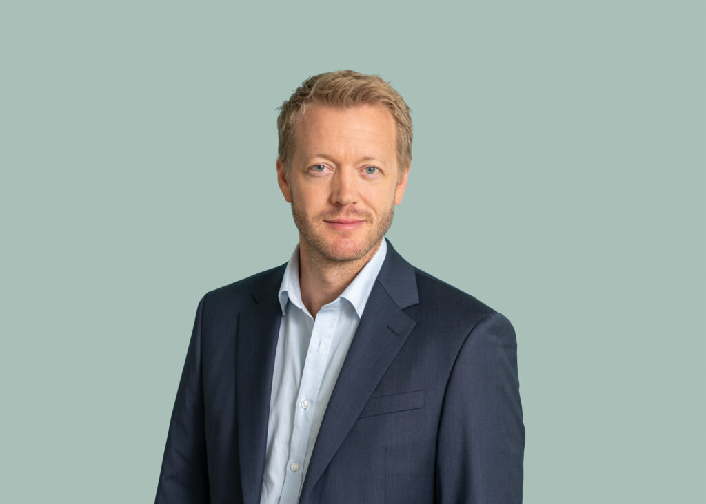Dr. Kristian Dupper